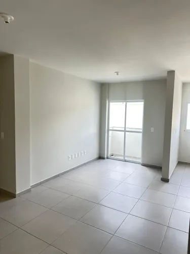 Apartamento Bairro Prospera dois dormitórios, com garagem coberta.