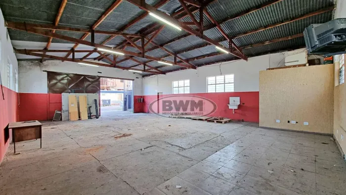 GALPÃO em excelente localização! Com A.C. de 150 m² e A.T. de 360 m² no coração do Jardim