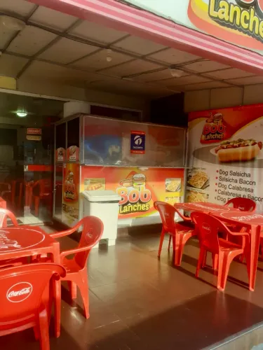 ? ? Passo o Ponto - Bob Lanches no Centro de Garopaba - SC.