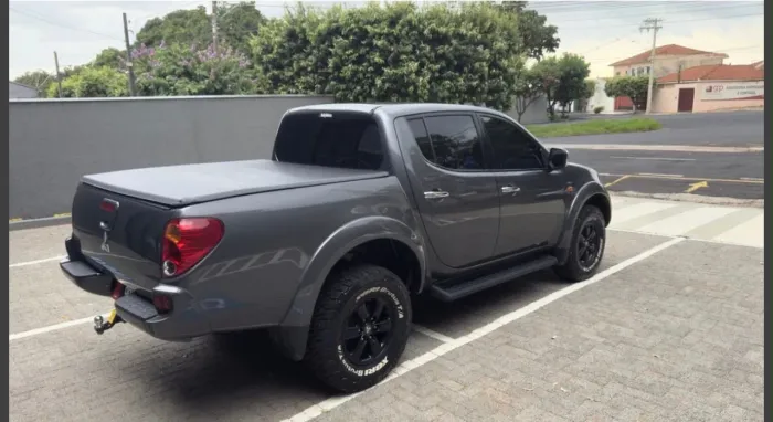 Mitsubishi L200 Triton HPE 3.2 CD TB Int.diesel AUT 2012