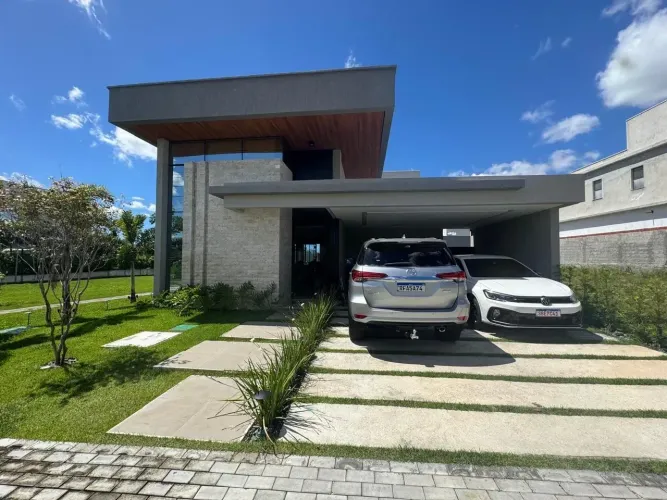 Casa Alto Padrão com 3 Suítes, Escritório, Energia Solar e 4 Vagas  195m²  Venda ou Locaçã