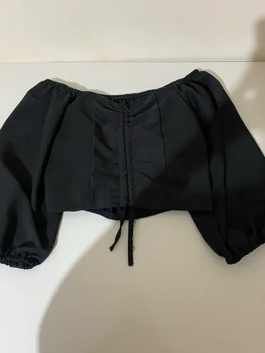 blusa cropped preta