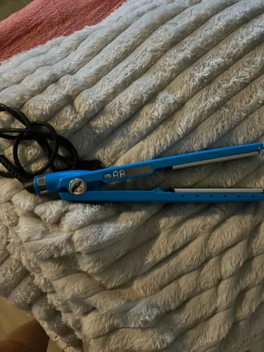 Prancha chapinha pouco usada por isso estou desapegando