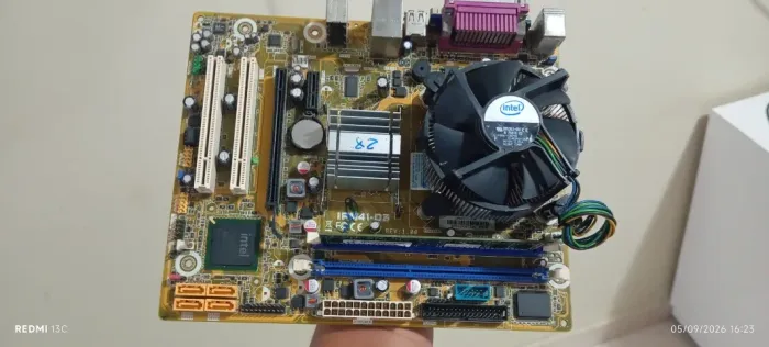 Kit LGA 775 IPM41-D3, Com um Celeron E3400 2.6Ghz e 2gb RAM ddr3