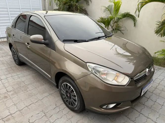 Fiat Grand Siena Attrac. 1.4 EVO F.flex 8V 2013