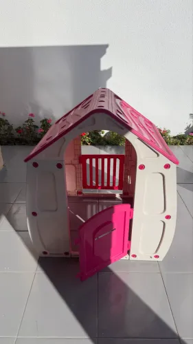 Casinha infantil de plástico