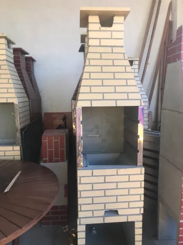 Vendo churrasqueiras novas pré-moldadas estilo tijolinhos