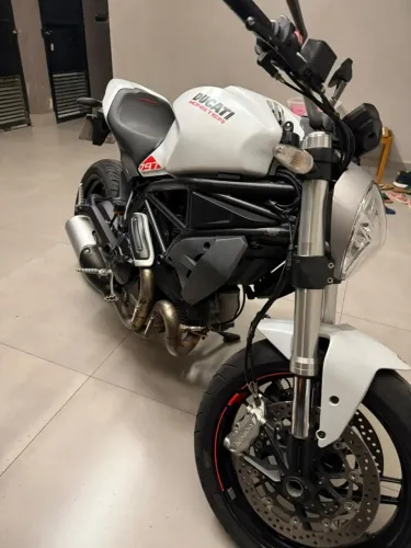 VENDO OU TROCO DUCATI MONSTER 797 2020 MUITO CONSERVADA