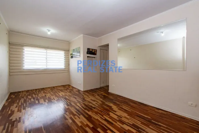 REFORMADO -AO LADO DO METRO - 2 DORMITÓRIOS - 1 VAGA-REFORMADO