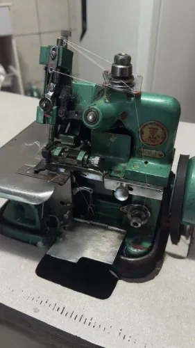 Máquina de overlock