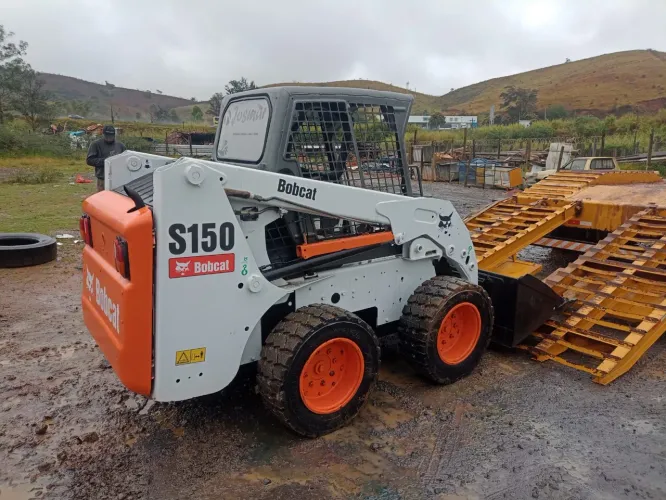 Vendo ou troco bobcat toda revisada