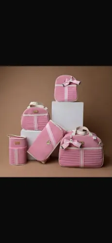 Kit bolsa com 5 peças.