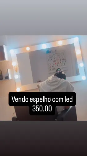 Espelho com luzes