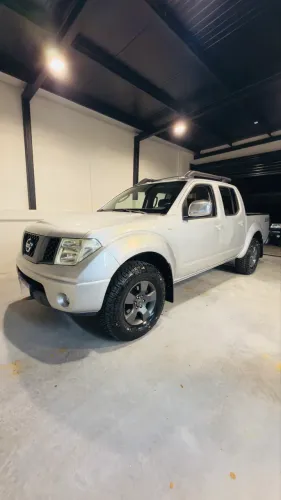 Nissan Frontier LE CD 4X4 2.5 TB Diesel Mec. 2010