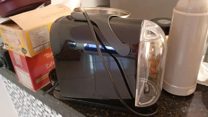 Vendo cafeteira elétrica nova