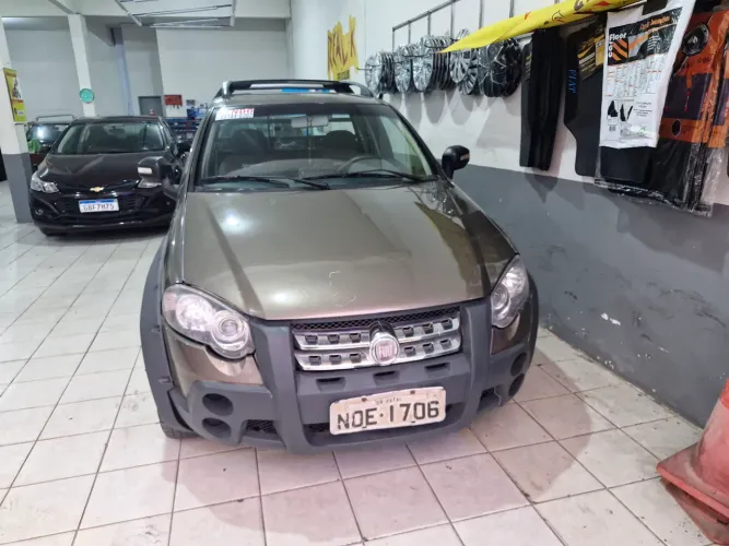 Fiat Strada Adventure 1.8/ 1.8 Locker Flex CE 2012