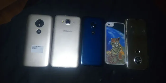 Celular com defeito