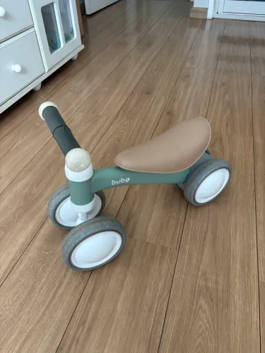 Bicicleta de Equilíbrio 4 Rodas