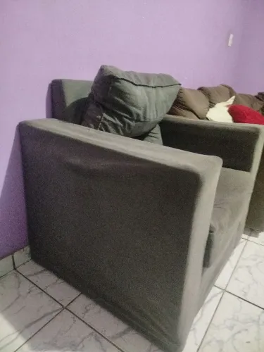 Poltrona cinza em ótimo estado