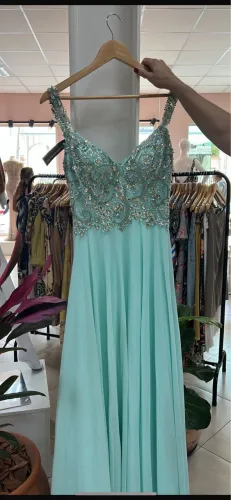 Vestido verde água para casamento 