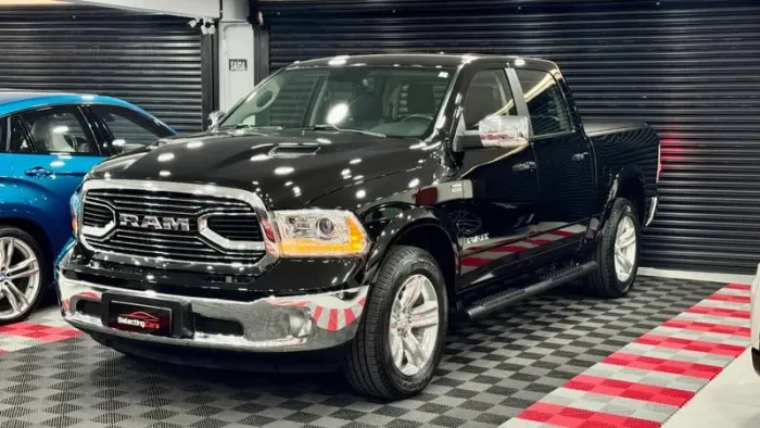 Ram Classic Laramie 5.7 V8 16V Gasolina 4X4 Aut. 2022