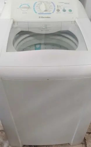 Vendo máquina marca Electrolux 12kg moderna funcionando perfeitamente