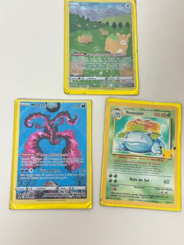Coleção de Pokémon ; Moltres de Galar , Bitto e Venusaur