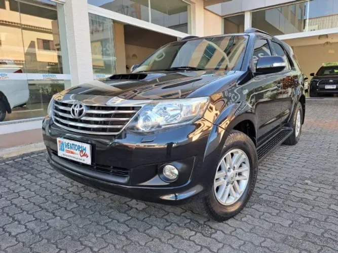 Toyota Hilux SW4 SRV D4-d 4X4 3.0 TDI Dies. AUT 2012