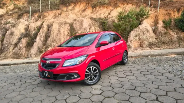 Chevrolet Onix Hatch LTZ 1.4 8V Flex Power Mec. 4P 2015