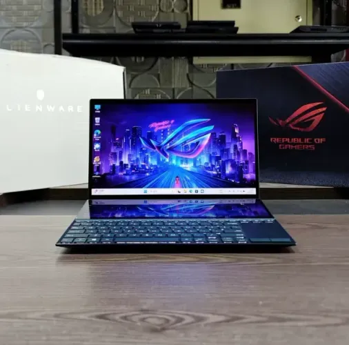 Notebook ASUS ZenBook Duo - i5 | 16GB RAM | SSD 512GB | Tela Dupla