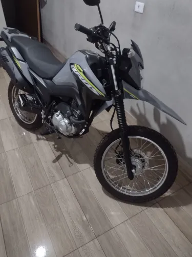 Vendo Bros muito nova ABS