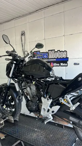CB 300 2023 toda revisada e com pneus e relação nova