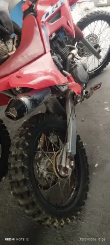 Vende-se CRF 230 ano 2012