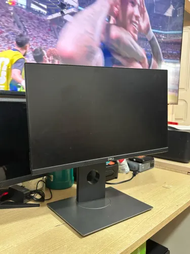 Monitor articulado