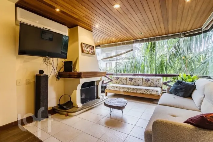 EXCELENTE APARTAMENTO 126M² , IMPONENTE LAREIRA, AREA GOURMET COM CHURRASQUEIRA , 2 AMPLOS