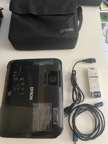 Projetor Epson S31 3LCD - 3200 Lumens + Controle Remoto