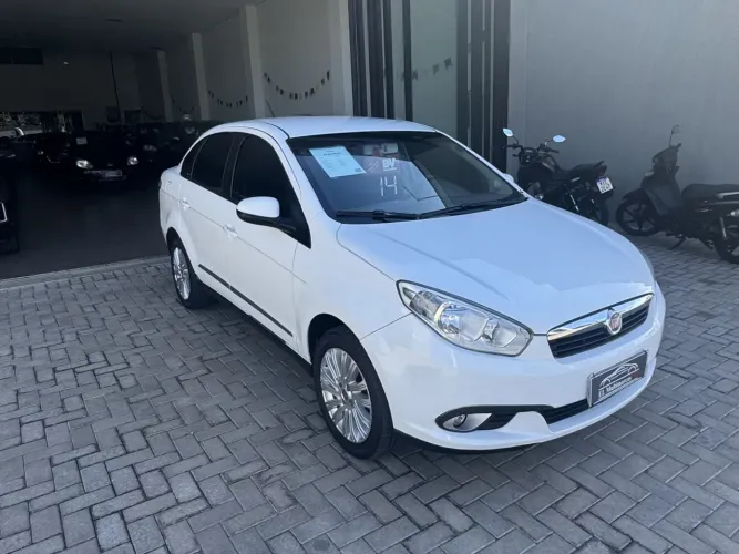 Fiat Grand Siena Essence 1.6 Flex 16V 2014