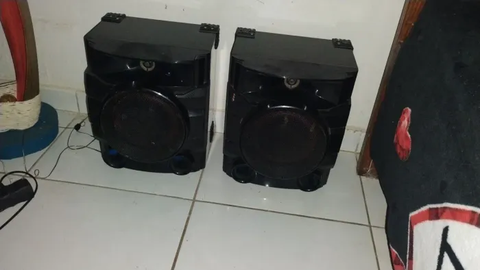 Caixas acústicas lg