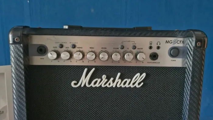 Amplificador Marshall mg15cfx