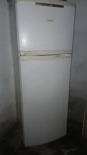 Geladeira consul duas portas gelo seco 