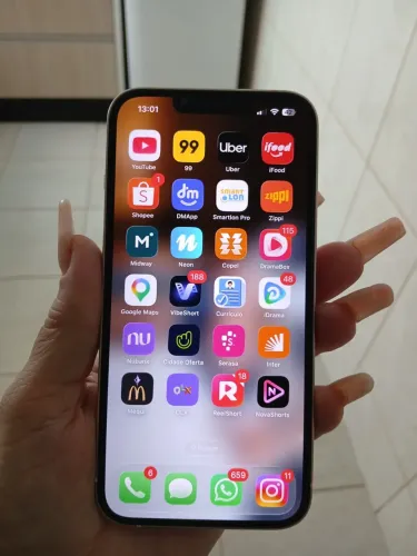 iPhone 13 impecável