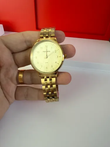 Relógio Dourado Mondaine com kit de colar e brincos banhados a ouro