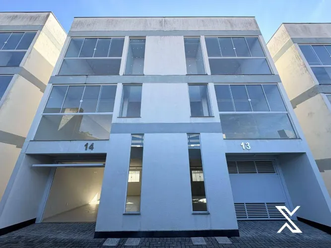 Casa com 2 dormitórios para alugar, 142 m² - Água Verde - Blumenau/SC