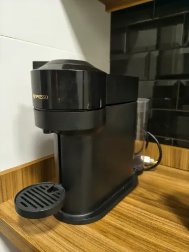 Máquina Nespresso Vertuo - Impecável 