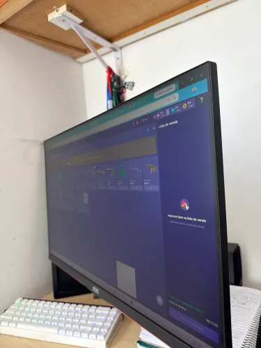 Monitor Aoc 165Hz 1 Ms 23,8?