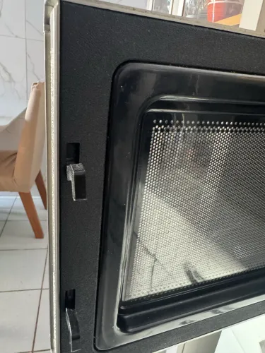 Microondas LG espelhado