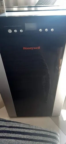 Ar condicionado portátil funcionando perfeitamente