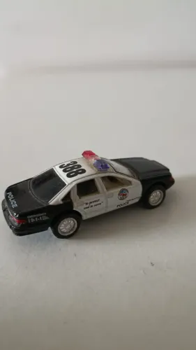 Miniatura de carro de polícia americana 