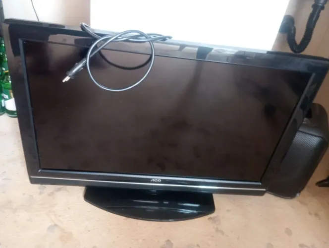 TV AOC 42