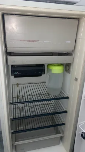 Geladeira usada em perfeito estado